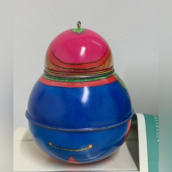 1991 Vtg Hallmark Keepsake Jolly Wolly Soldier Pressed Tin Litho Ornament - Picture 7 of 12